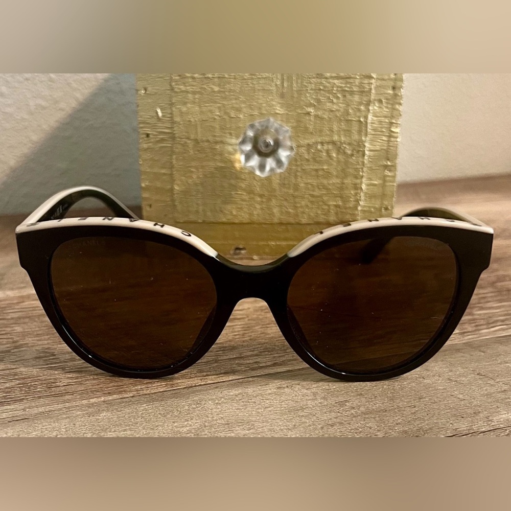 Women’s authentic CHANEL sunglasses
